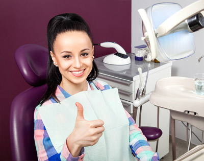 Jak odpowiednio zadbać o zdrowy uśmiech?